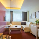 Slovan Hotell 3*