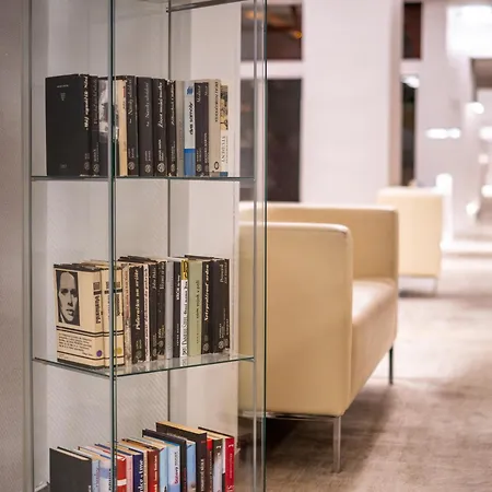 斯洛文酒店 酒店