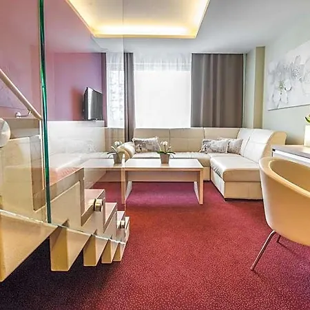 Slovan Hotel 3*