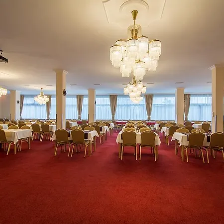 Hotel Slovan 3*