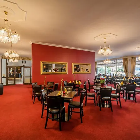Hotel Slovan 3*